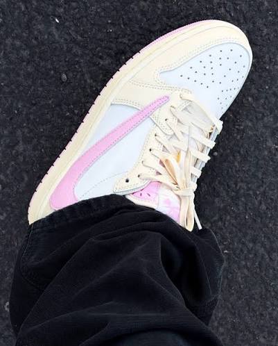 Travis Scott x Air Jordan 1 Retro Low OG 'Shy Pink'