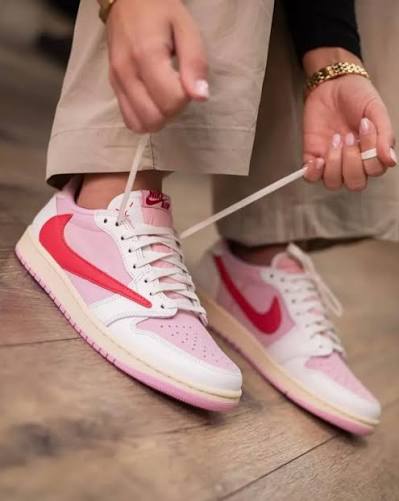 Travis Scott x Air Jordan 1 Retro Low OG 'Shy Pink'