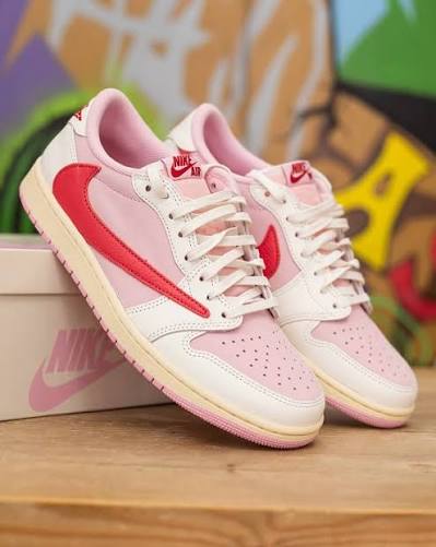 Travis Scott x Air Jordan 1 Retro Low OG 'Shy Pink'